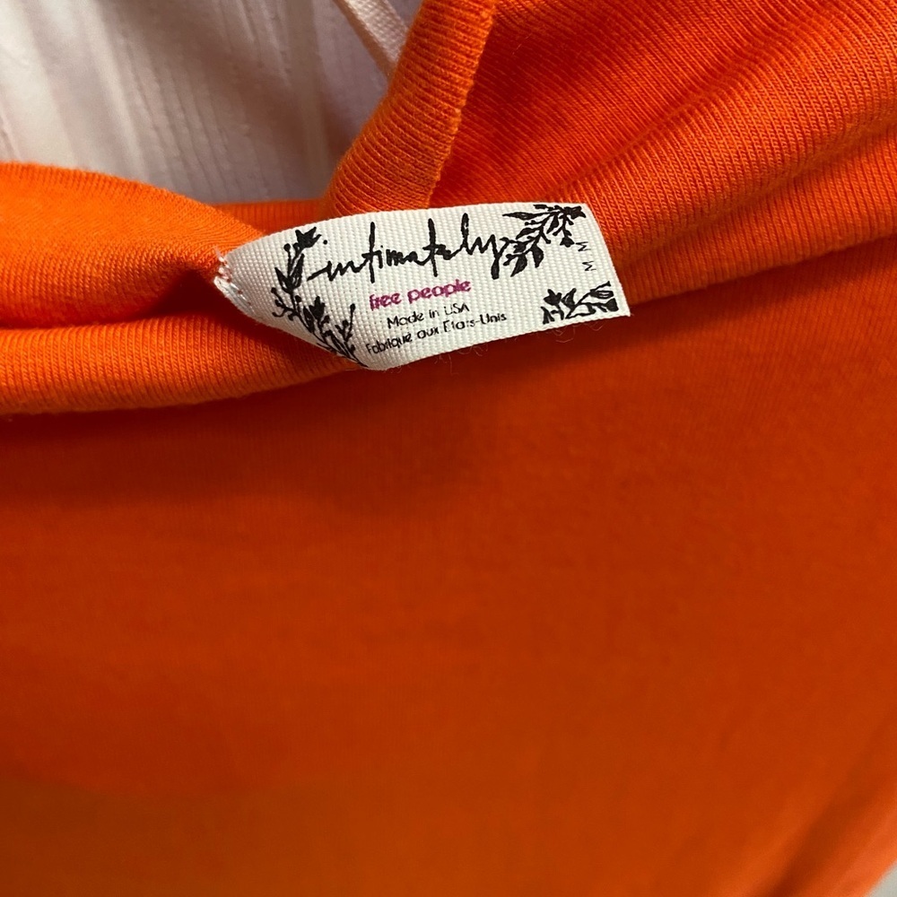 Free People Two top bundle 
Vibrant Orange Long Sleeve Top and a Brown one - Picture 2 of 4